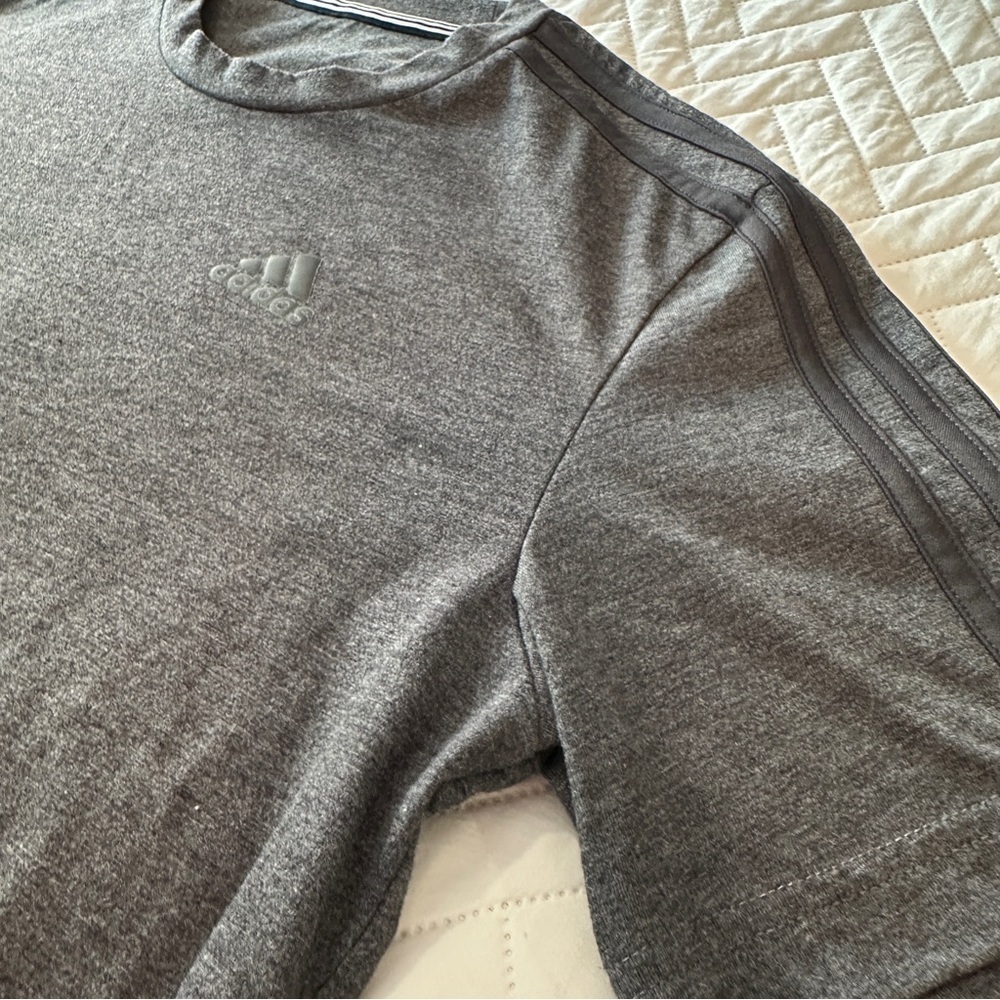 Adidas Heather Gray Climalite Tee Size Medium Minimalist Athleisure Streetwear - Picture 3 of 13